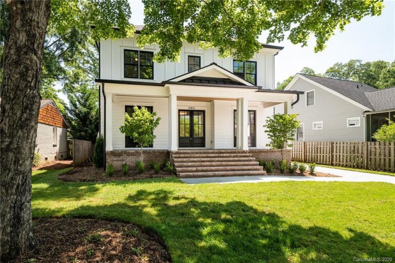 Property image 4 at 2913 Manor Road, Charlotte, NC 28209