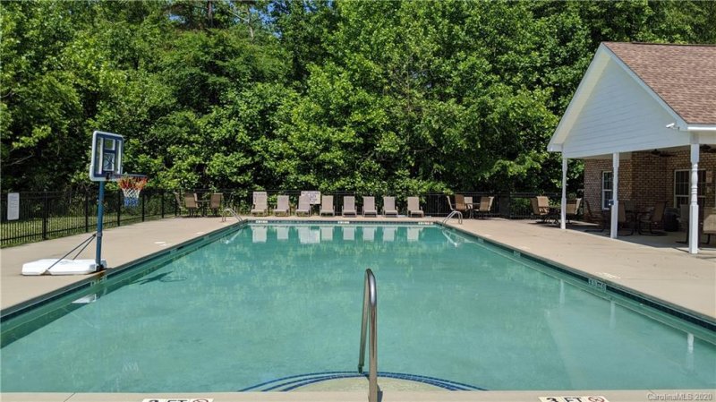 Property image 4 at 732 Misty Arbor Ford, Clover, SC 29710