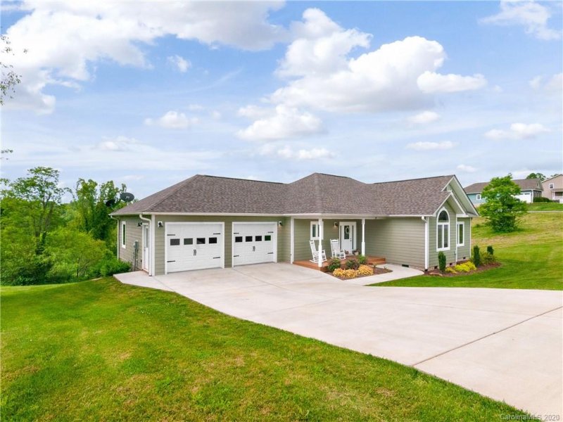 Property image 2 at 39 Horizon Way, Alexander, NC 28701