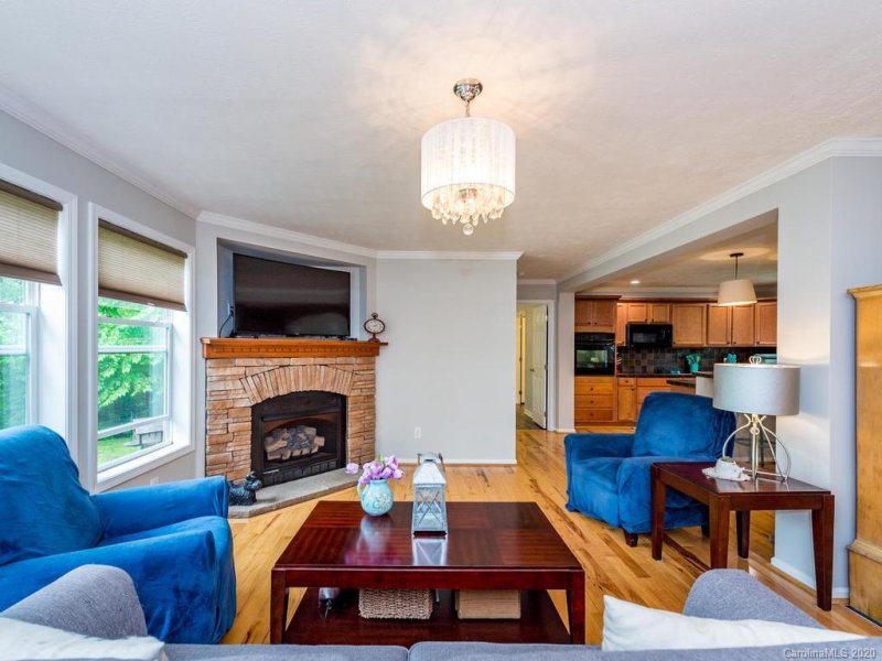 Property image 4 at 282 Goodview Drive, Hendersonville, NC 28792