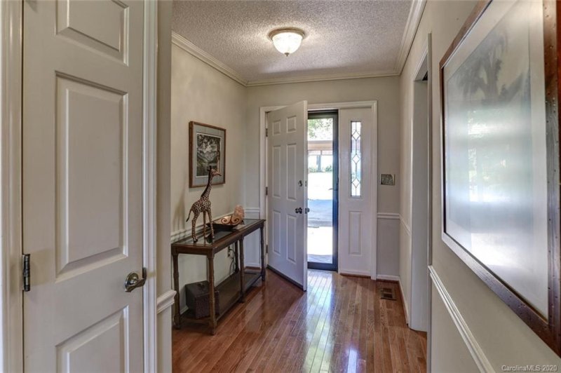 Property image 5 at 1601 Fleetwood Plaza, Hendersonville, NC 28739