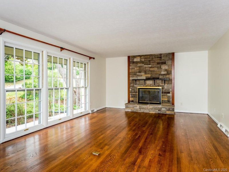 Property image 3 at 3 Mountainbrook Road, Asheville, NC 28805