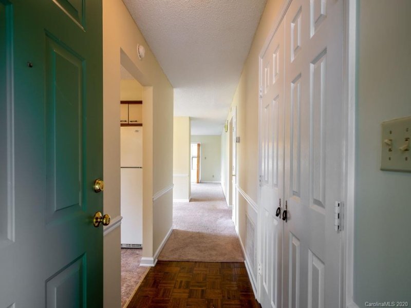 Property image 3 at 2101 Abbey Circle, Asheville, NC 28805