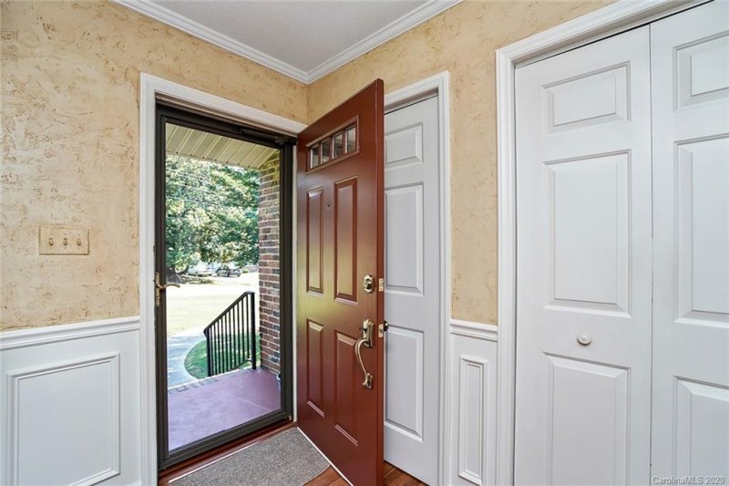 Property image 3 at 212 Walnut Avenue, Mount Holly, NC 28120