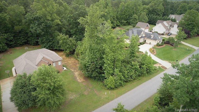 Property image 2 at 7 Maple Wood Drive, Denver, NC 28037