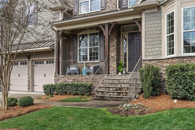 Property image 3 at 7410 Edenbridge Lane, Charlotte, NC 28226