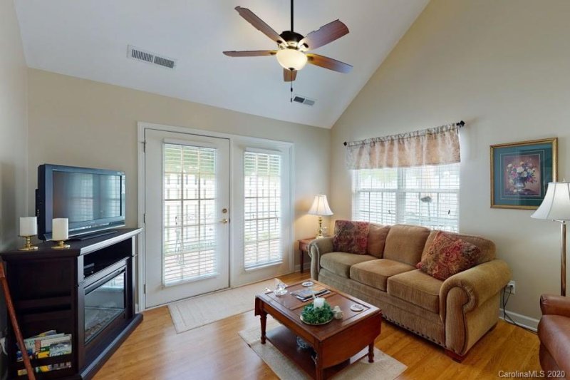 Property image 2 at 302 Valley Brook Lane, Concord, NC 28025