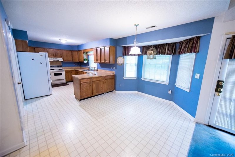 Property image 5 at 6130 Bayswater Lane, Charlotte, NC 28212