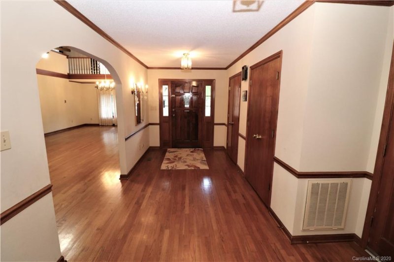 Property image 4 at 1109 S Belvedere Avenue, Gastonia, NC 28054