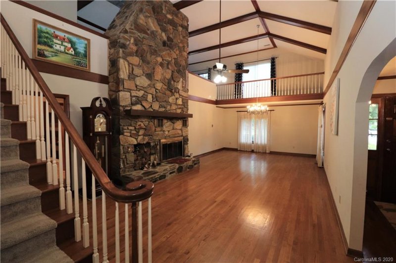 Property image 5 at 1109 S Belvedere Avenue, Gastonia, NC 28054