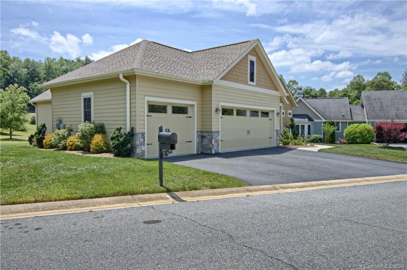 Property image 2 at 149 Williams Meadow Loop, Hendersonville, NC 28739