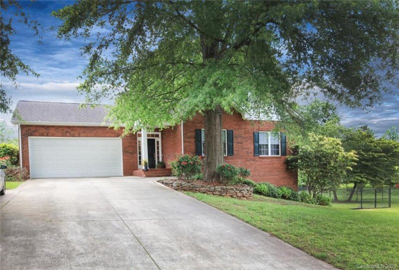 Property image 2 at 205 Knox Street, Statesville, NC 28677