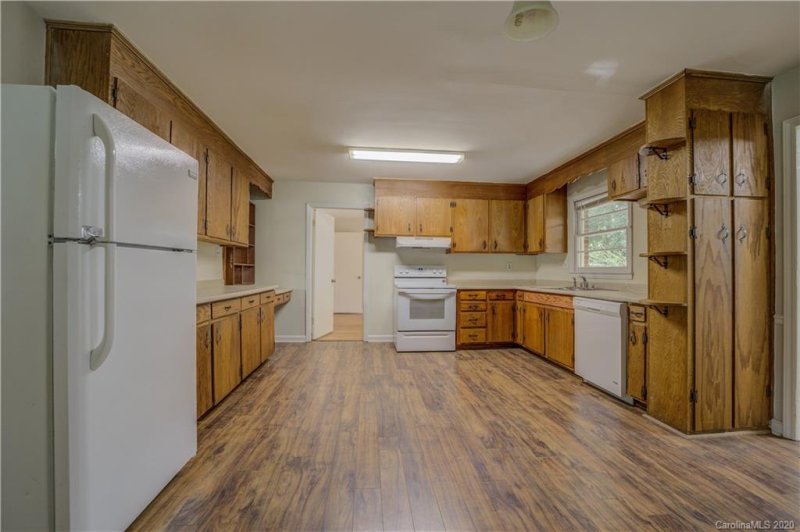 Property image 4 at 306 Saint Anne Place, Charlotte, NC 28213