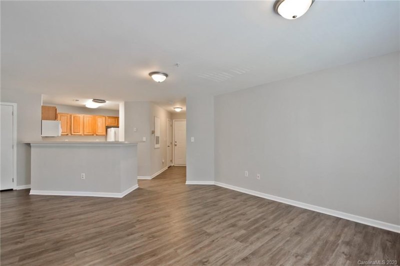 Property image 3 at 9810 Campus Walk Lane, Charlotte, NC 28262