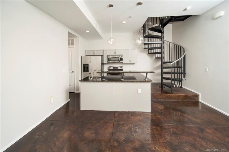 Property image 3 at 2076 Euclid Avenue, Charlotte, NC 28203