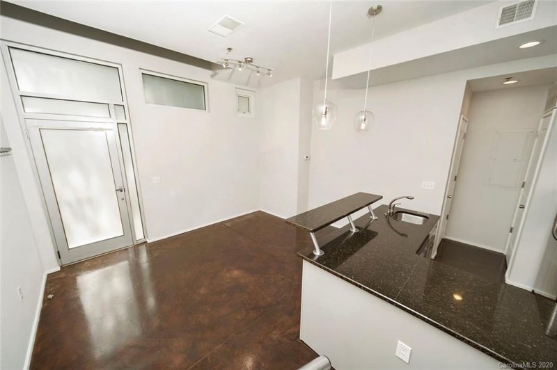 Property image 4 at 2076 Euclid Avenue, Charlotte, NC 28203