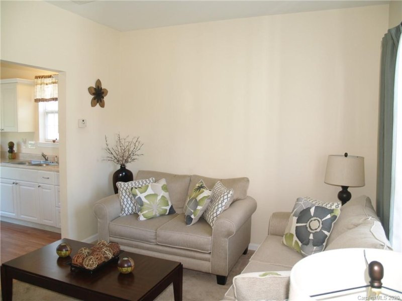 Property image 3 at 1512 Braveheart Lane, Charlotte, NC 28216