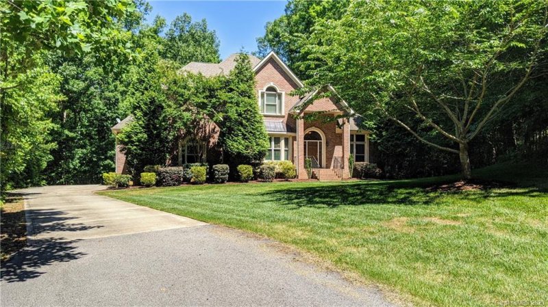 1434 Doe Ridge Lane
