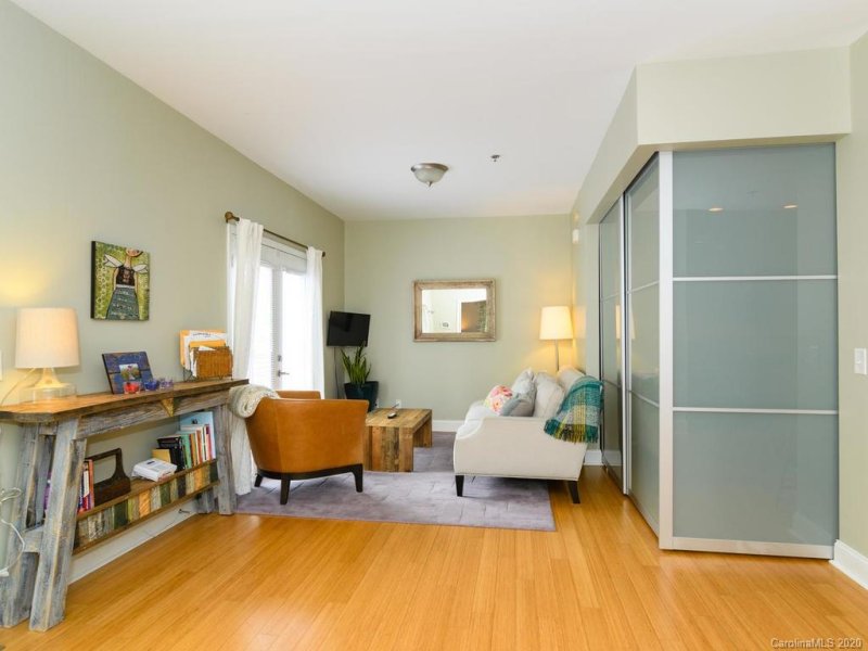 Property image 5 at 600 N Skyloft Drive, Asheville, NC 28801