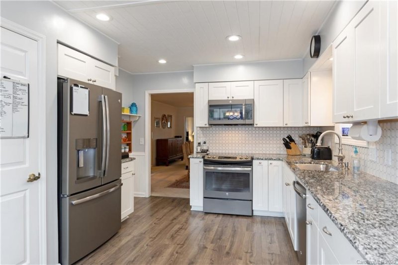 Property image 5 at 223 Hampton Court, Hendersonville, NC 28791