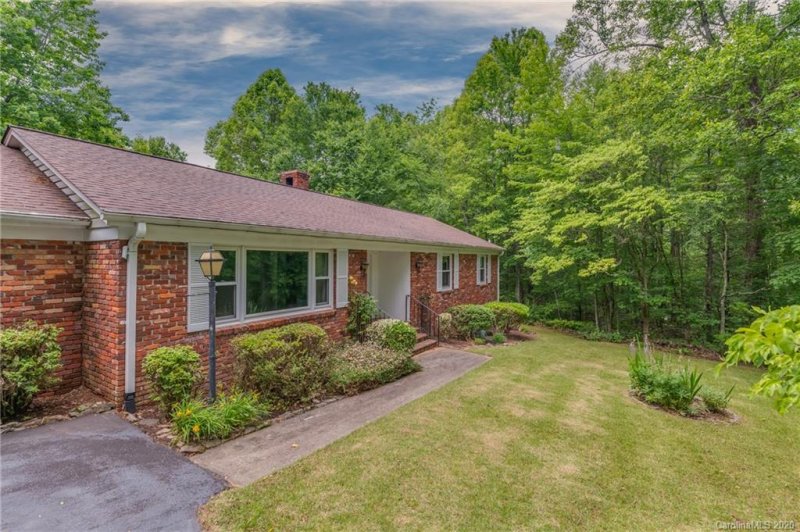 Property image 3 at 1223 Kanuga Ridge Road, Hendersonville, NC 28739