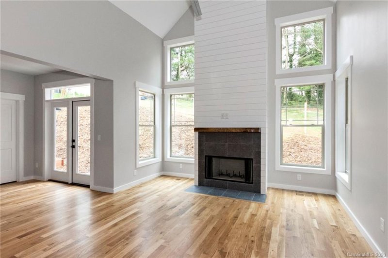 Property image 4 at 16 Ledgestone Drive, Fairview, NC 28730