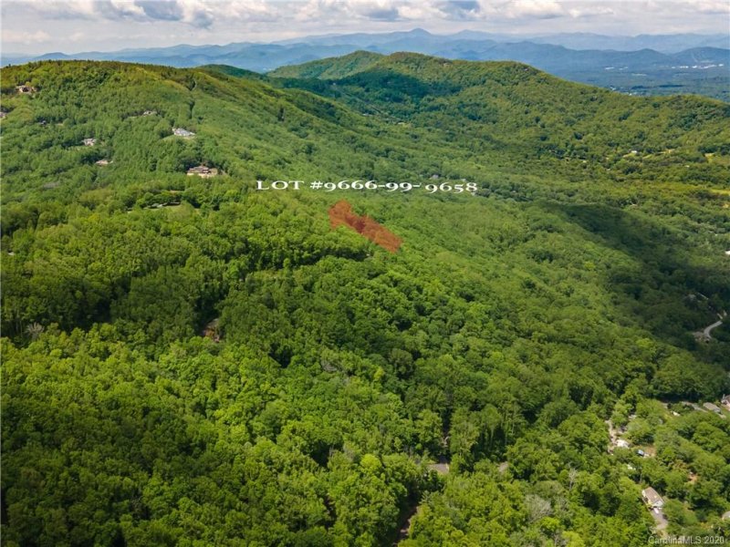 Property image 4 at 15 Casta Way, Asheville, NC 28803