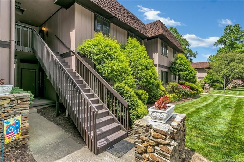 Property image 5 at 33 Lake Drive, Laurel Park, NC 28739