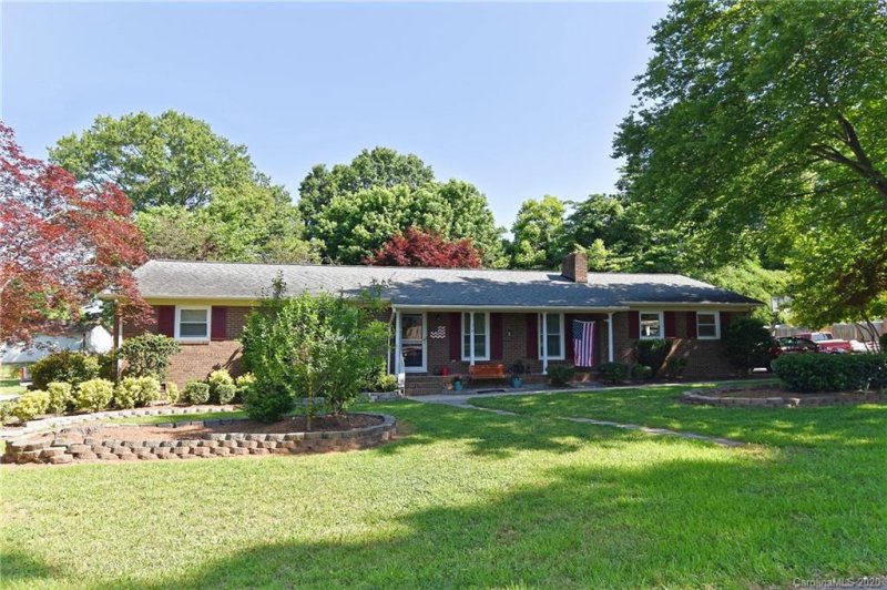 Property image 3 at 210 Crestview Drive, Lincolnton, NC 28092