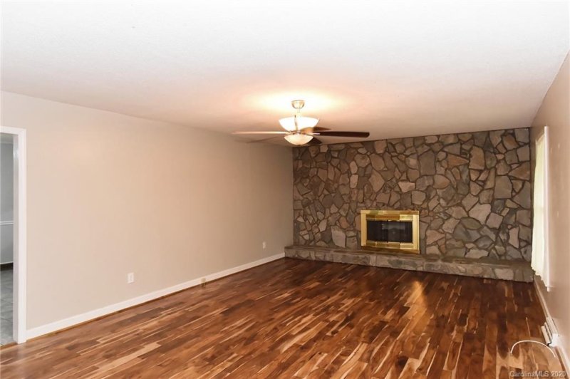 Property image 5 at 210 Crestview Drive, Lincolnton, NC 28092