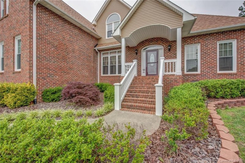 Property image 4 at 102 Laurel Cove Court, Cherryville, NC 28021