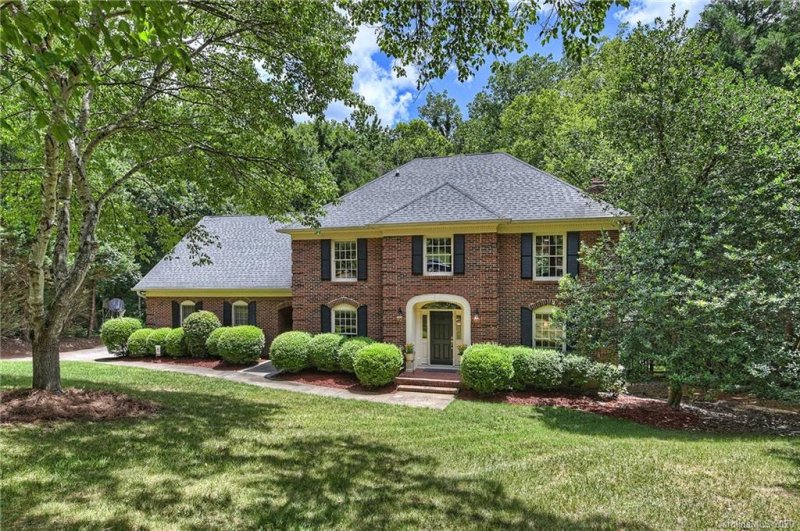 Property image 3 at 6923 Chatford Lane, Charlotte, NC 28210