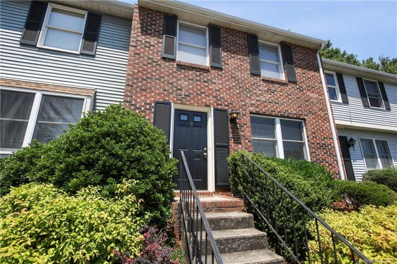 Property image 2 at 9456 Lexington Circle, Charlotte, NC 28213