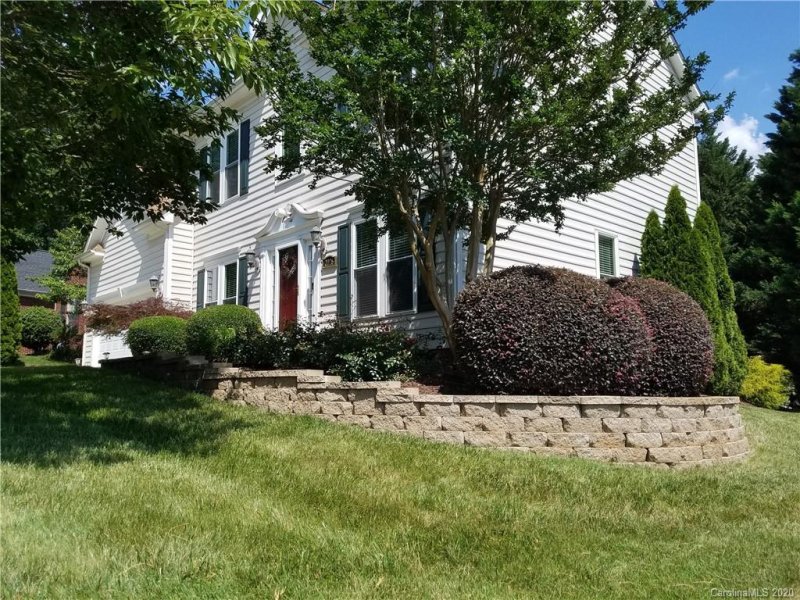 Property image 3 at 2026 Kimbrell Court, Matthews, NC 28105