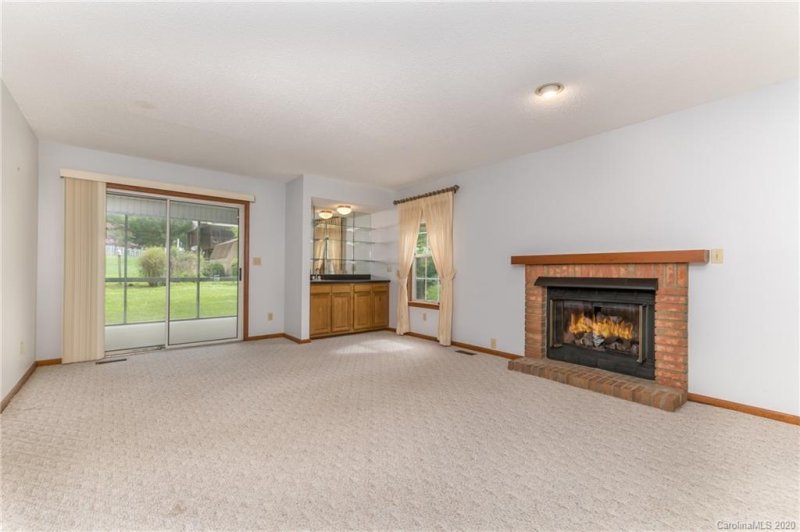 Property image 3 at 14 Park Avenue, Asheville, NC 28803