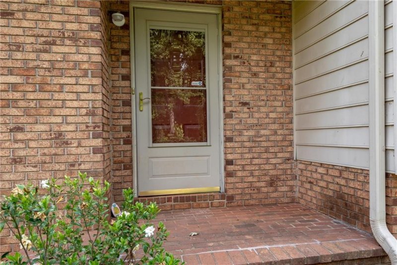 Property image 3 at 1653 Magnum Road, Hickory, NC 28602