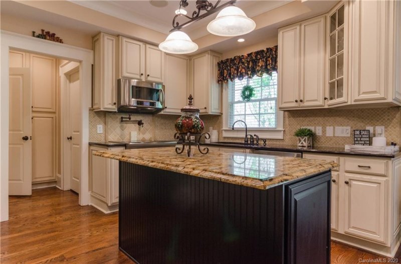 Property image 3 at 10119 Squires Way, Cornelius, NC 28031