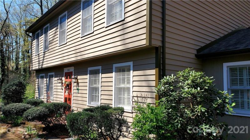 Property image 2 at 1661 8th Street Drive, Hickory, NC 28601