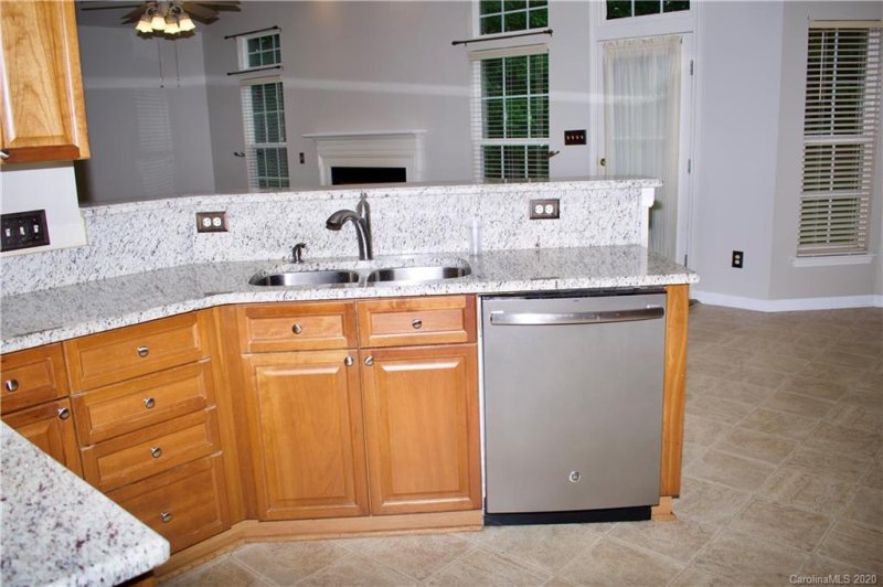 Property image 3 at 8904 Hadco Lane, Matthews, NC 28105