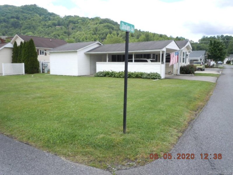 Property image 3 at 11 Strollers Lane, Waynesville, NC 28785