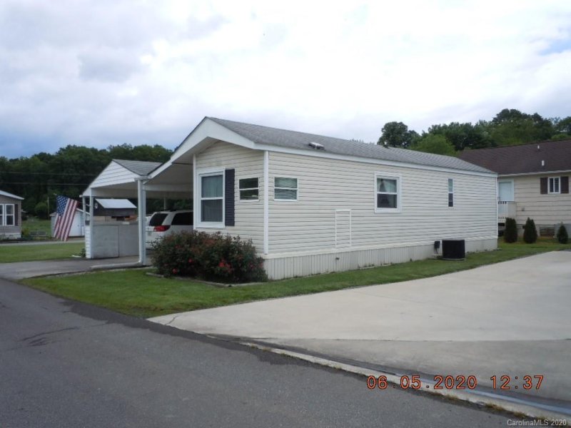 Property image 4 at 11 Strollers Lane, Waynesville, NC 28785