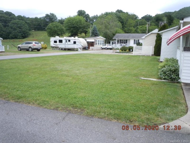 Property image 5 at 11 Strollers Lane, Waynesville, NC 28785