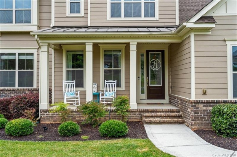 Property image 2 at 718 Pela Vista Court, Fort Mill, SC 29715