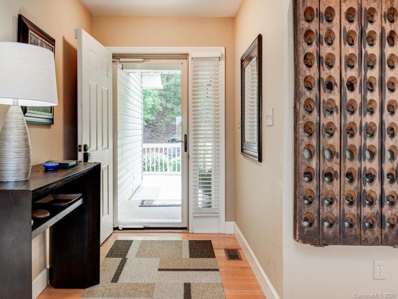 Property image 3 at 50 Park Avenue, Asheville, NC 28803