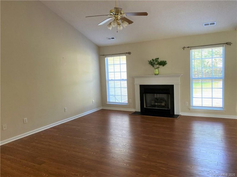 Property image 3 at 2007 Westminster Lane, Matthews, NC 28104