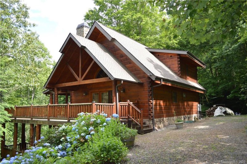 Property image 2 at 725 Point Of View Drive, Waynesville, NC 28785