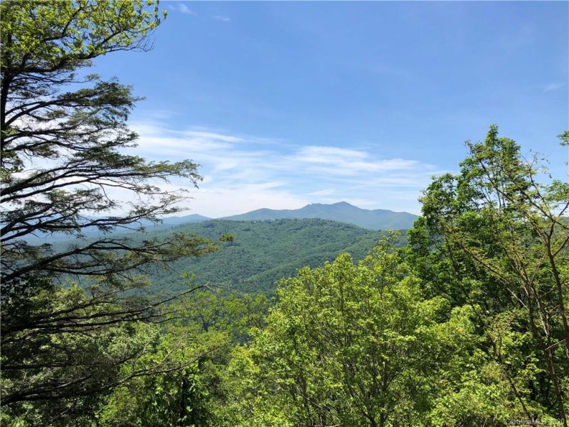 Property image 2 at 829 Wonderland Trail, Blowing Rock, NC 28605