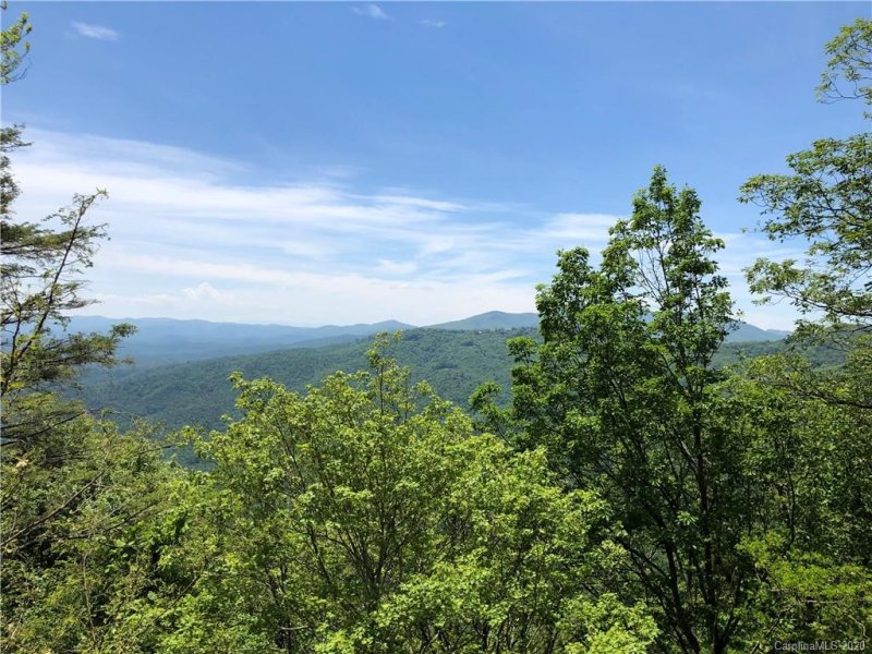 Property image 3 at 829 Wonderland Trail, Blowing Rock, NC 28605