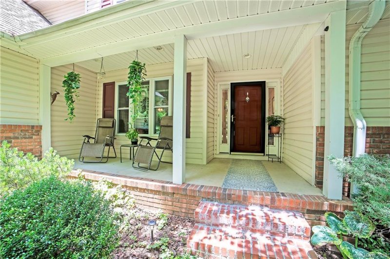 Property image 4 at 38 Weston Heights Drive, Asheville, NC 28803