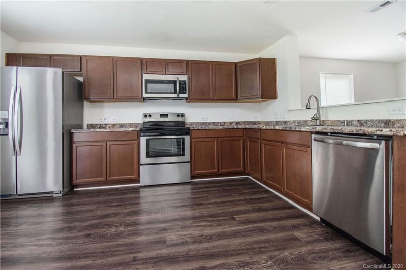 Property image 3 at 820 Sherman Street, Gastonia, NC 28052